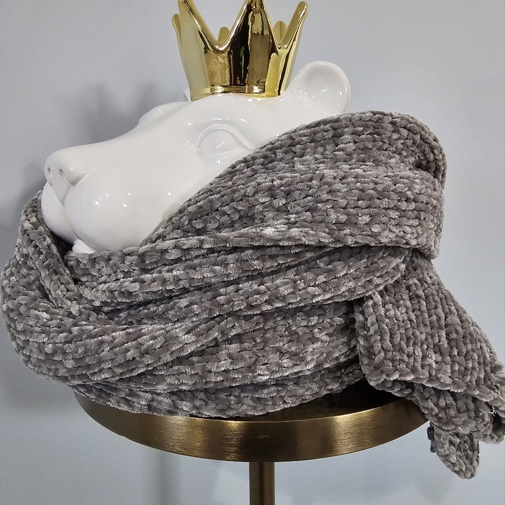 Gap Women's Gray Color Scarf